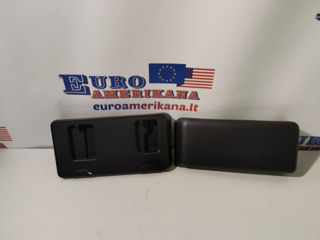 LICENSE PLATE BRACKET